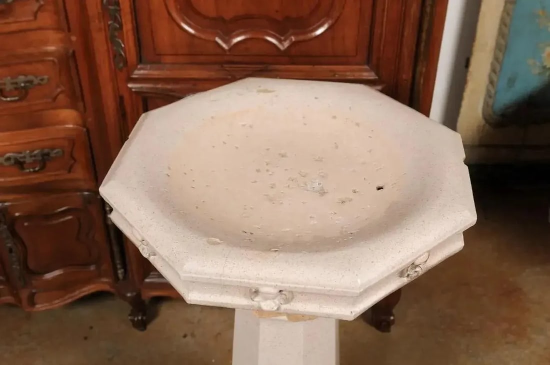 English Turn of the Century Glazed Pottery Bird Bath with Carved Flowers, 1900s - 10