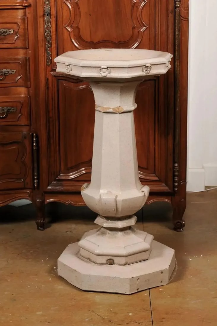 English Turn of the Century Glazed Pottery Bird Bath with Carved Flowers, 1900s - 6