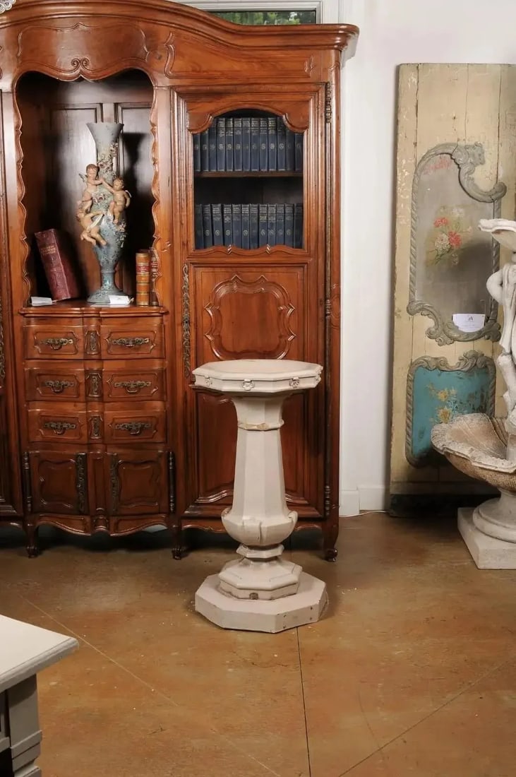 English Turn of the Century Glazed Pottery Bird Bath with Carved Flowers, 1900s - 7