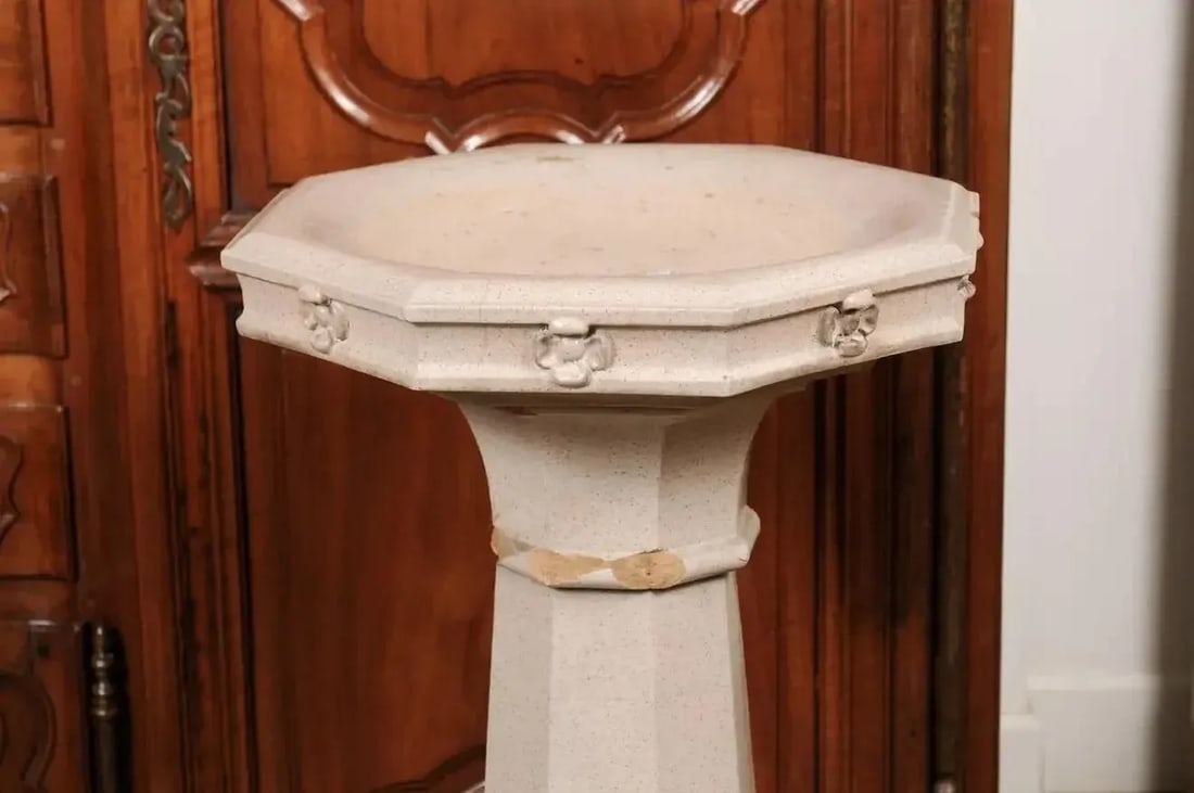 English Turn of the Century Glazed Pottery Bird Bath with Carved Flowers, 1900s - 8