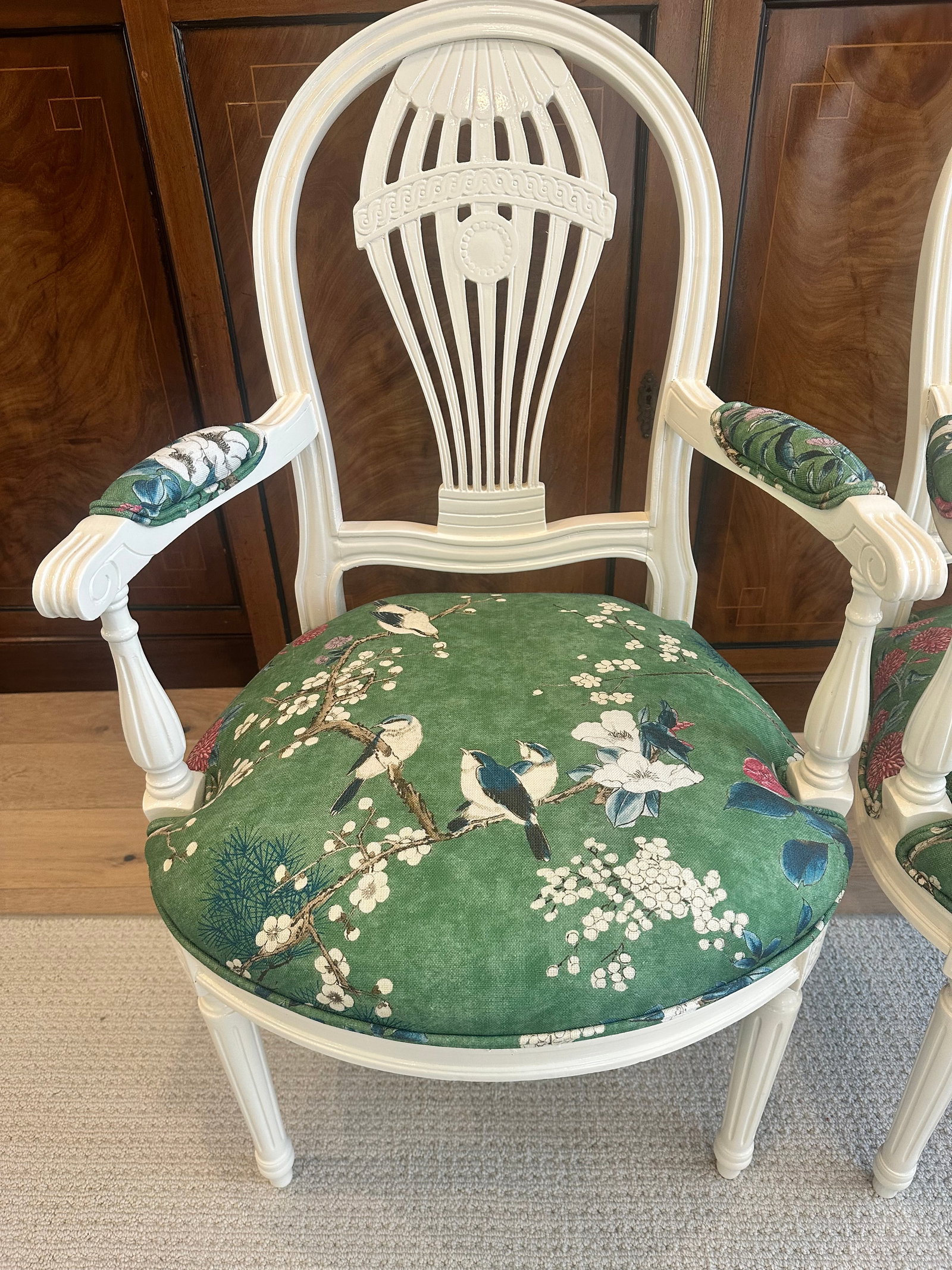20th-Century Louis XVI Style Neoclassical Armchairs, Newly Reimagined - Thibaut Katsura in Emerald - 12
