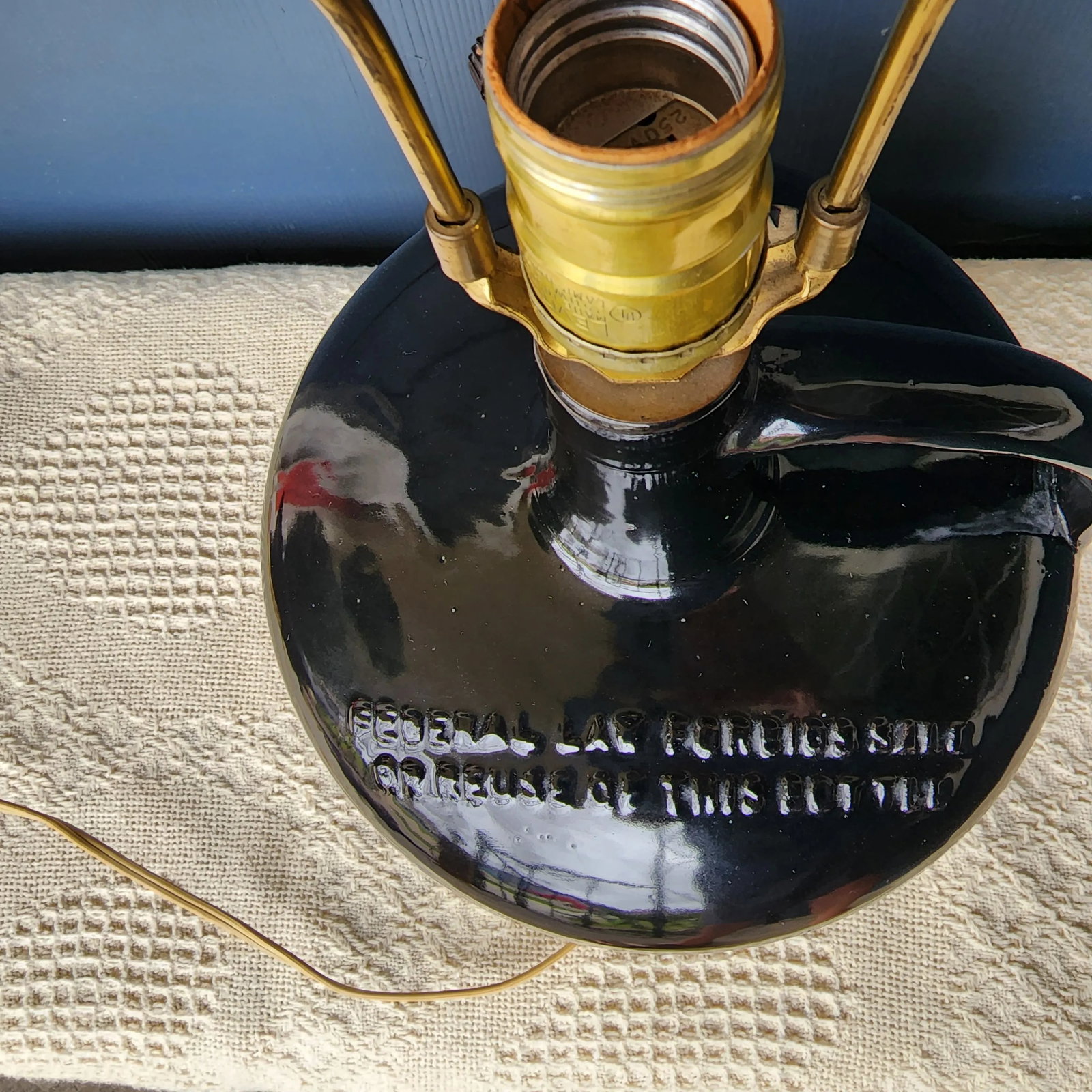 Vintage Mid-Century King Whiskey Jug Lamp - 3