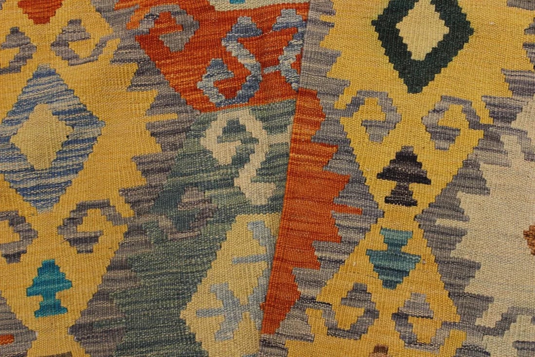 Boho Chic Kilim Gold Gray Wool Rug - 6'7" X 9'10" - 6