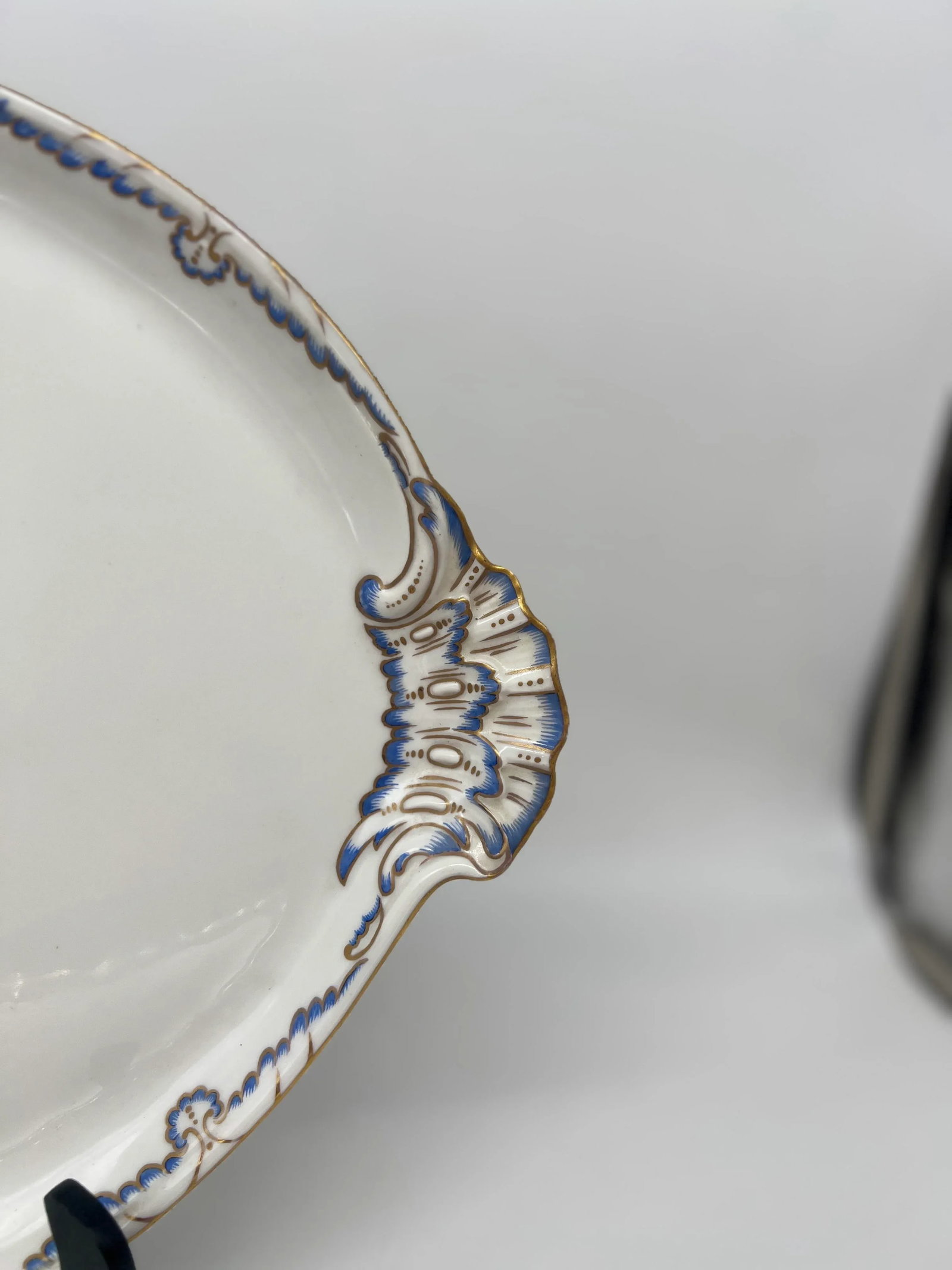 Herend Porcelain Puce Classical & Shell Bordered Platter Circa 1916 - 4
