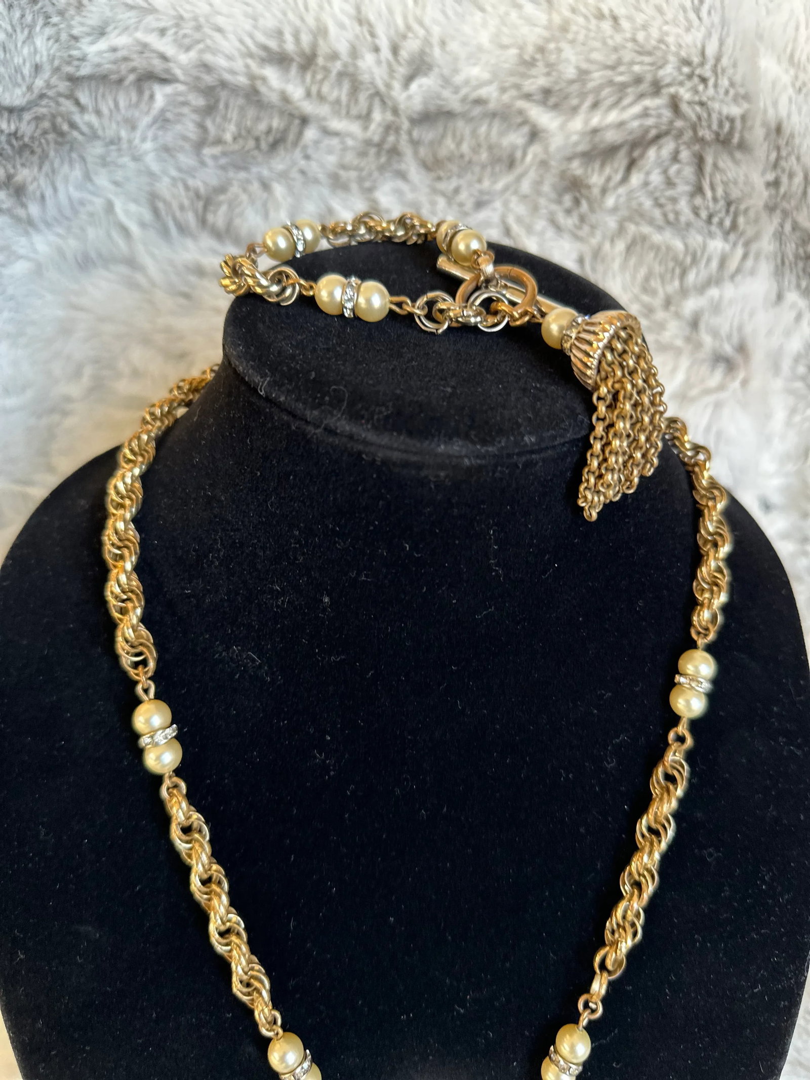 Mid 20th Century Trifari Chainlink Tassel Faux Pearl Rhinestone Necklace and Bracelet Set - 2 Pieces - 3