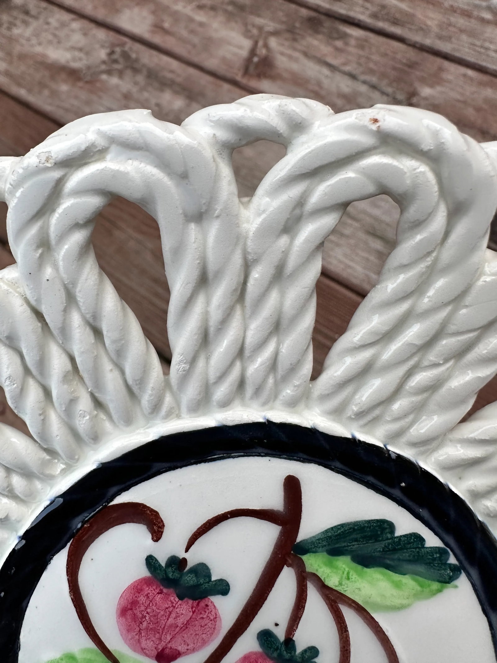 Majolica Hand Painted Strawberries Ceramic Plate Made in Spain - 10