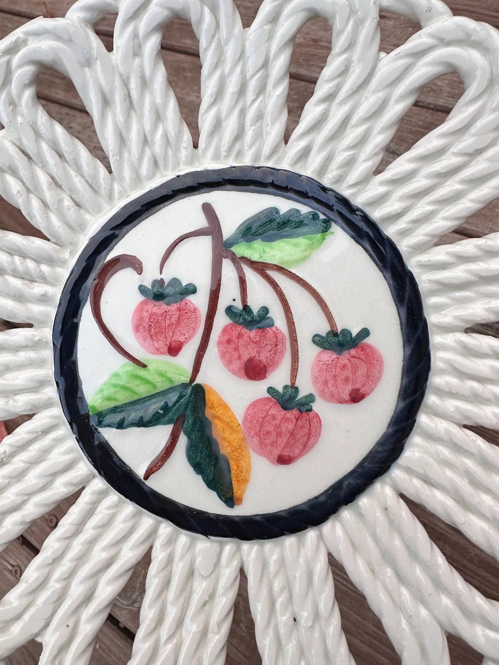 Majolica Hand Painted Strawberries Ceramic Plate Made in Spain - 4