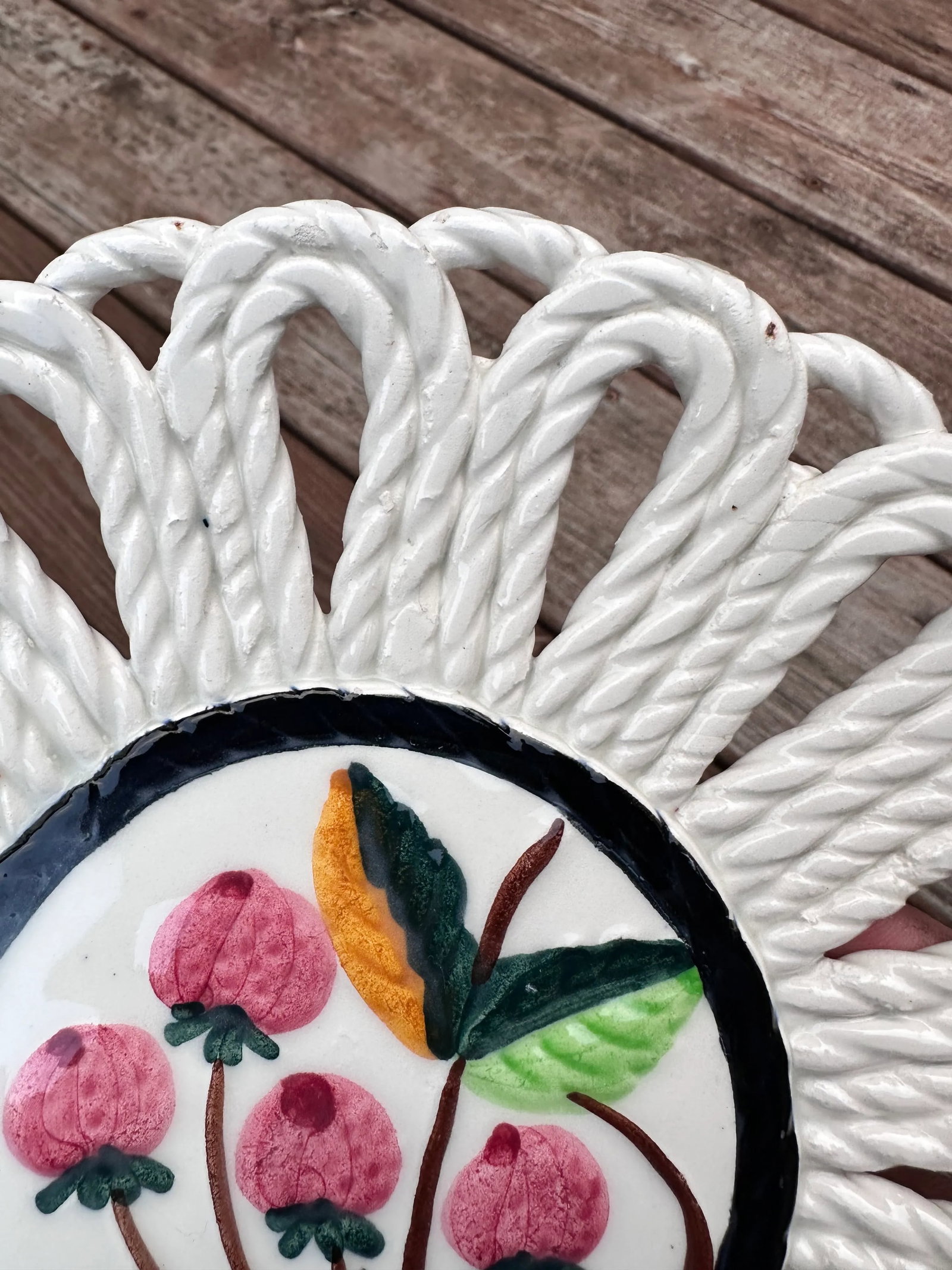 Majolica Hand Painted Strawberries Ceramic Plate Made in Spain - 8