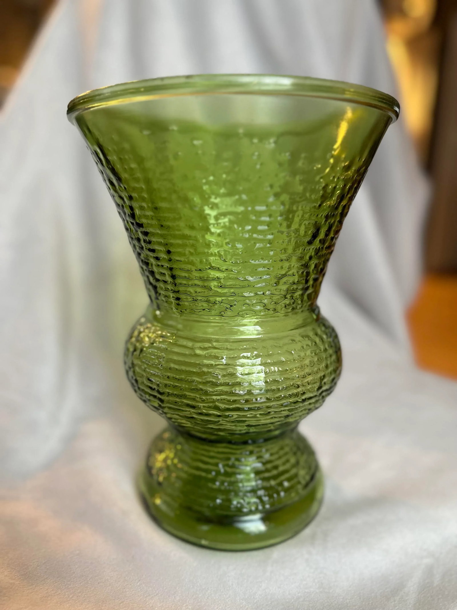 1970s Large Anchor Hocking Soreno Green Ripple Texture Glass Vase - 9