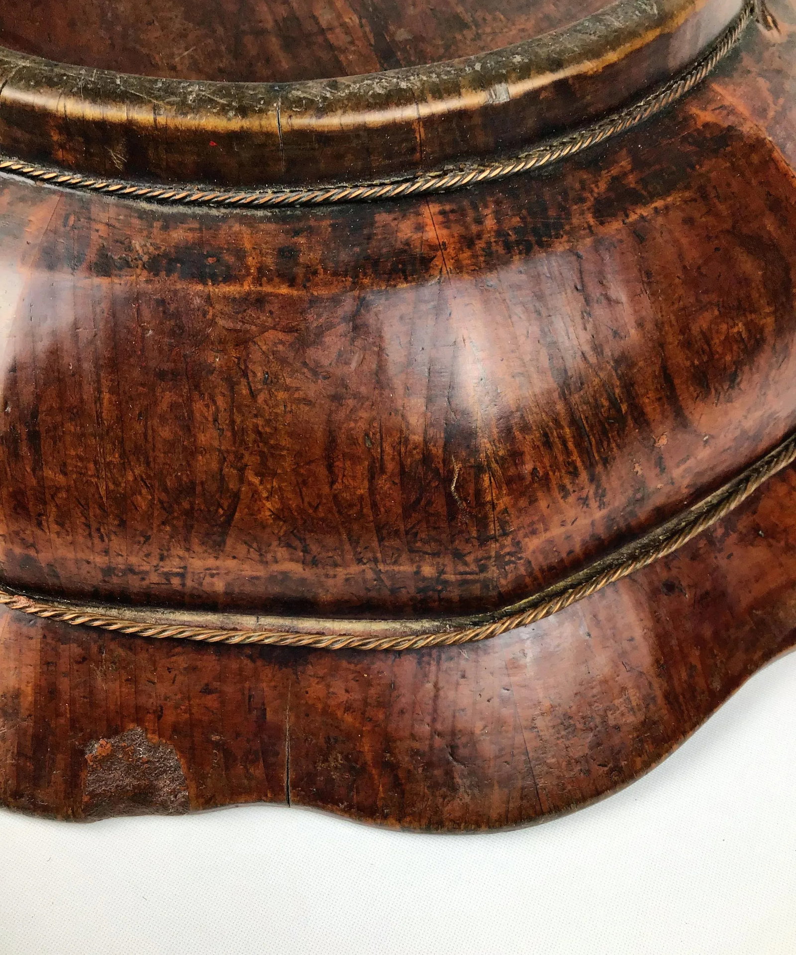 19th Century Chinese Qing Gilt Painted & Carved Wooden Bowl - 7