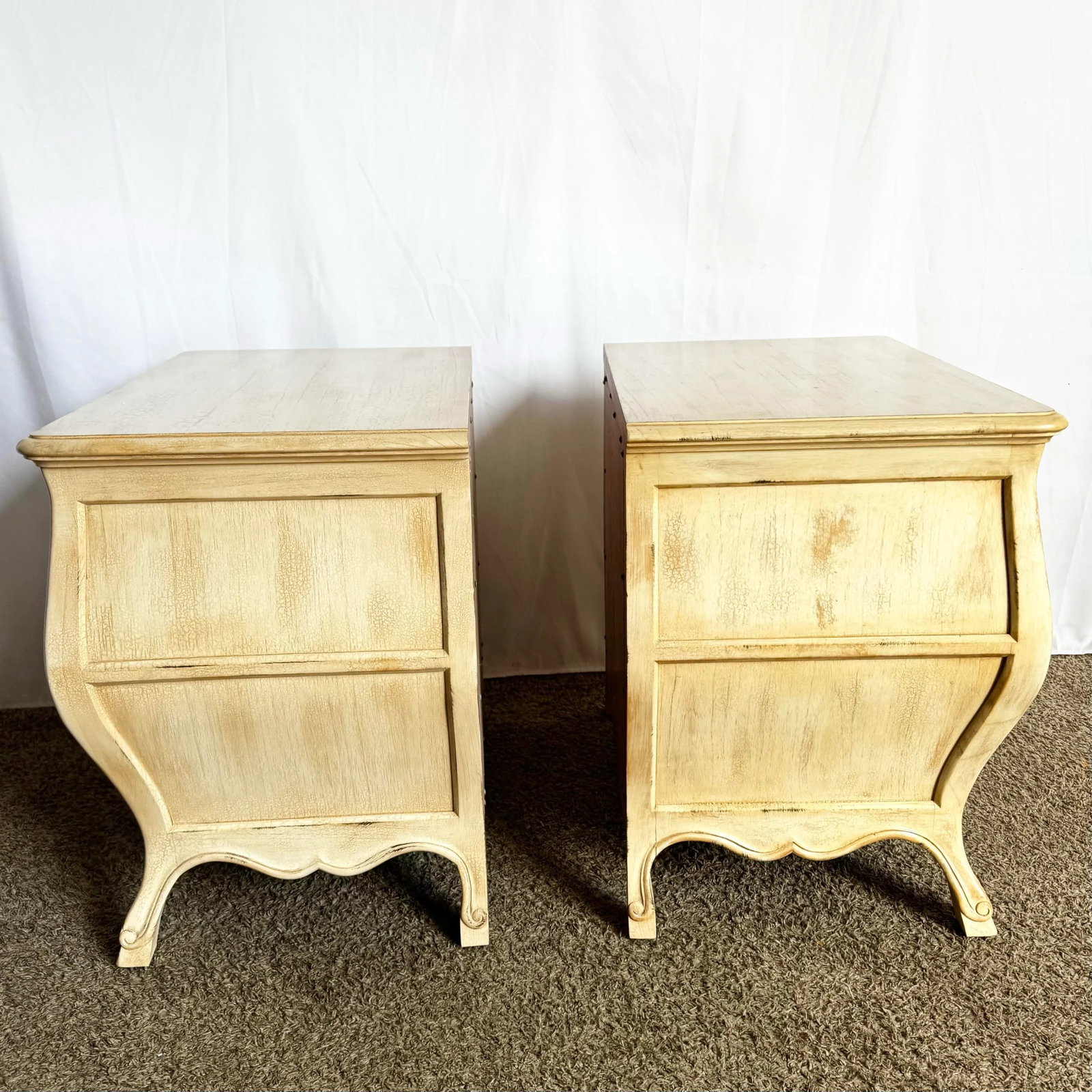 Vintage Italian Wooden Bombe Nighstands/Commodes With Cream Distressed Crackle Finish - A Pair - 6