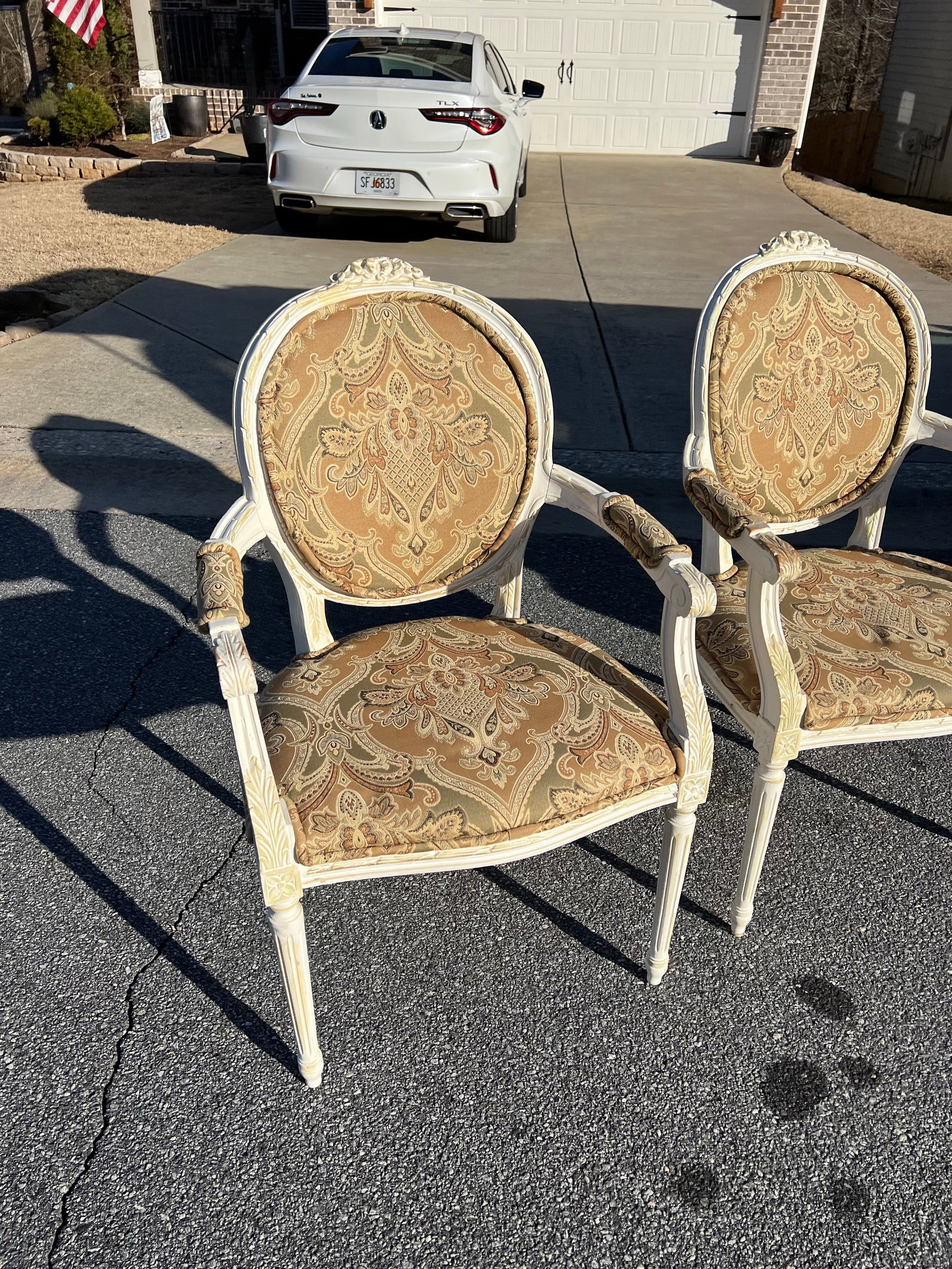 1970s Pair of Vintage White Wooden Chairs With Designed Fabric - 4