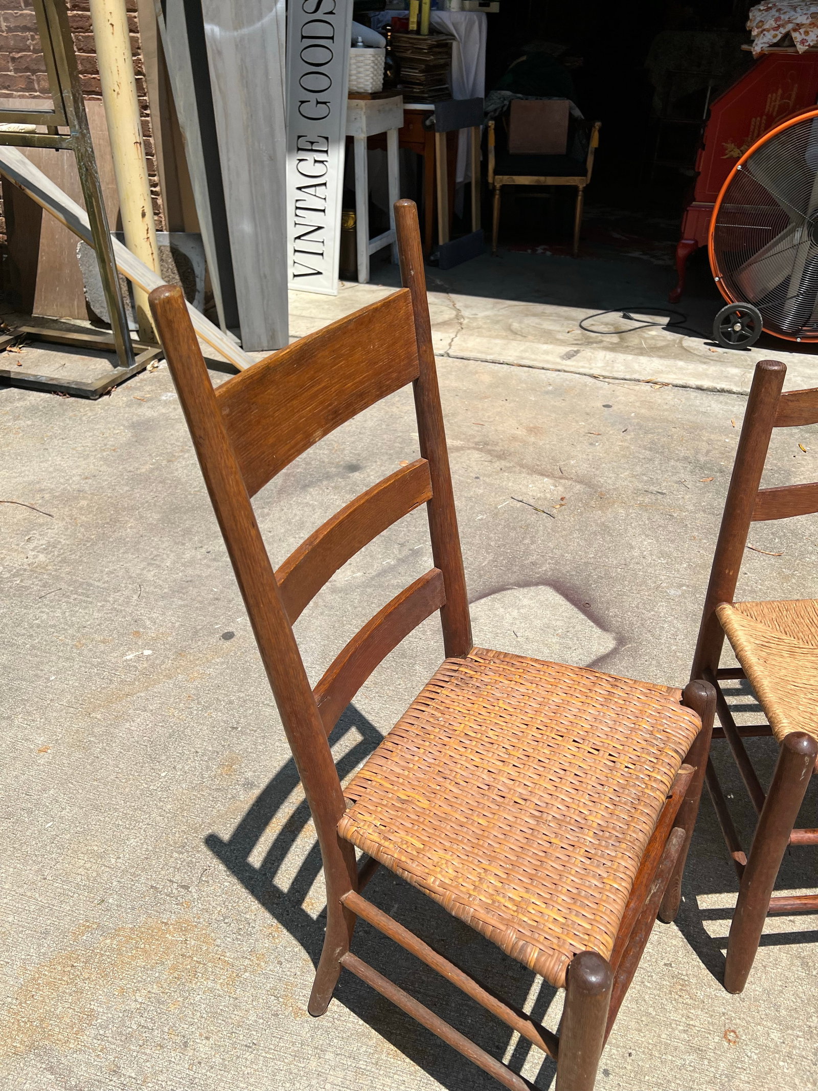 Pair of 1970s Americana Ladder Back Chairs - 6