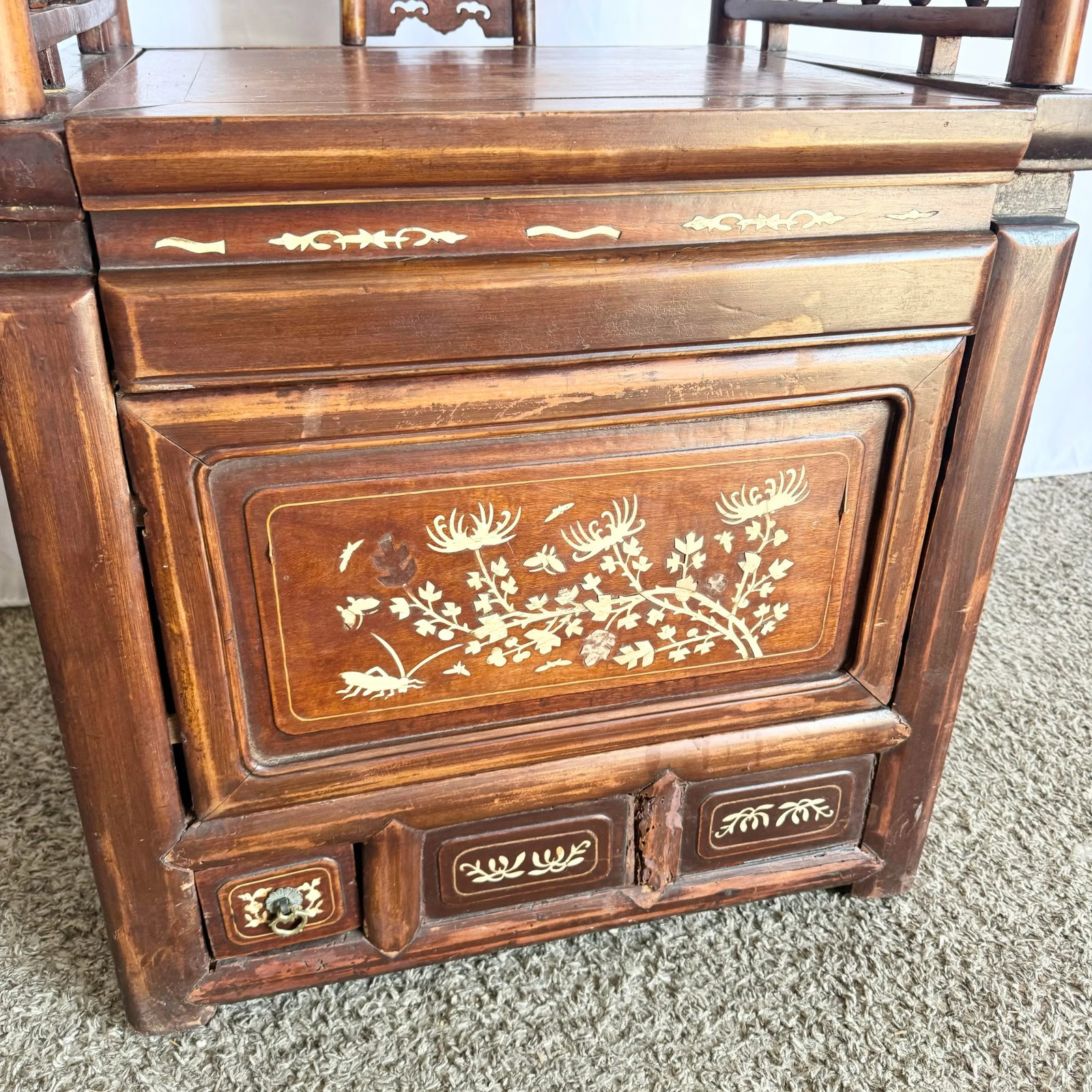 Antique Chinese Qing Dynasty Style Inlayed and Carved Storage Chair - 7