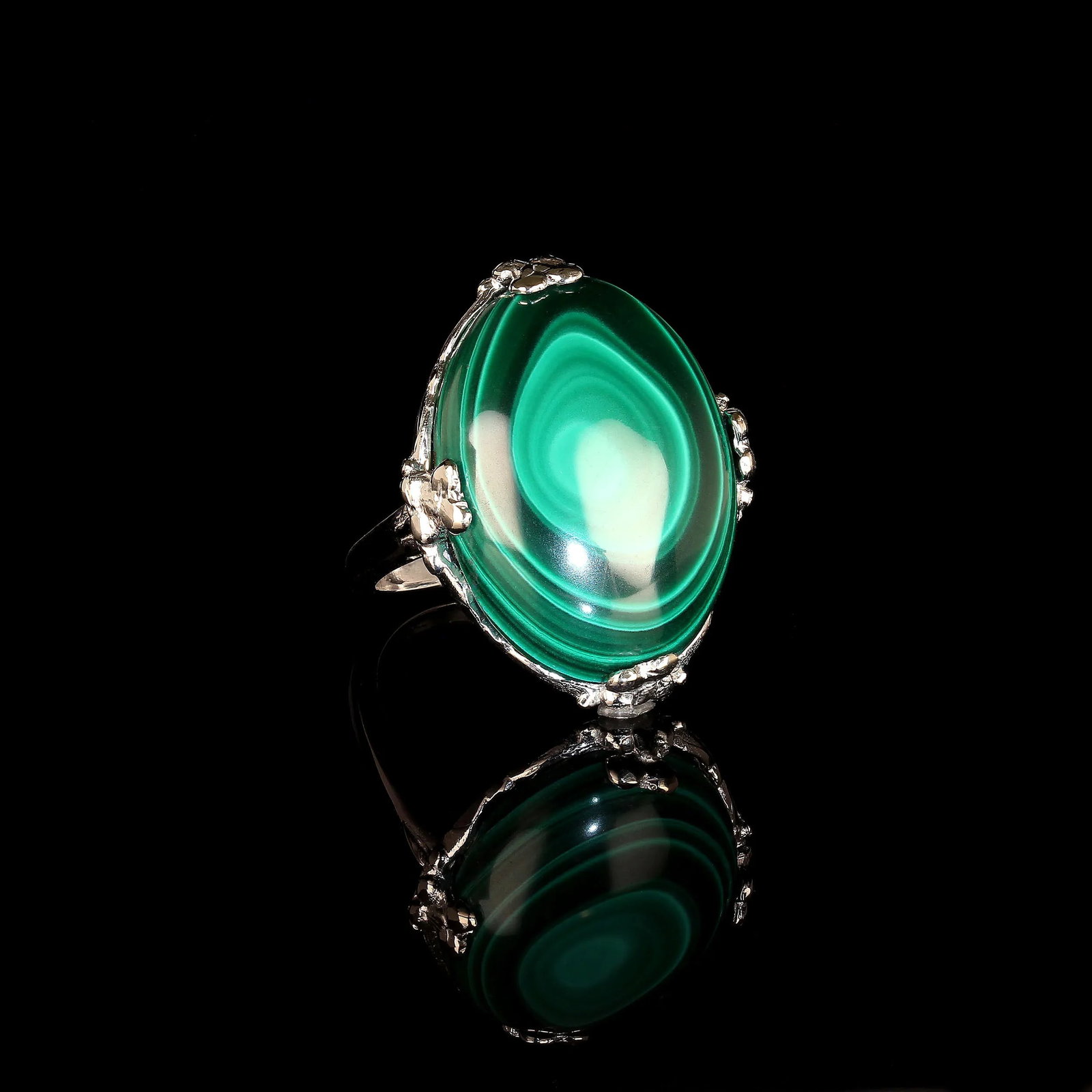 Oval Malachite Cabochon in Handmade 14k White Gold Ring - 3