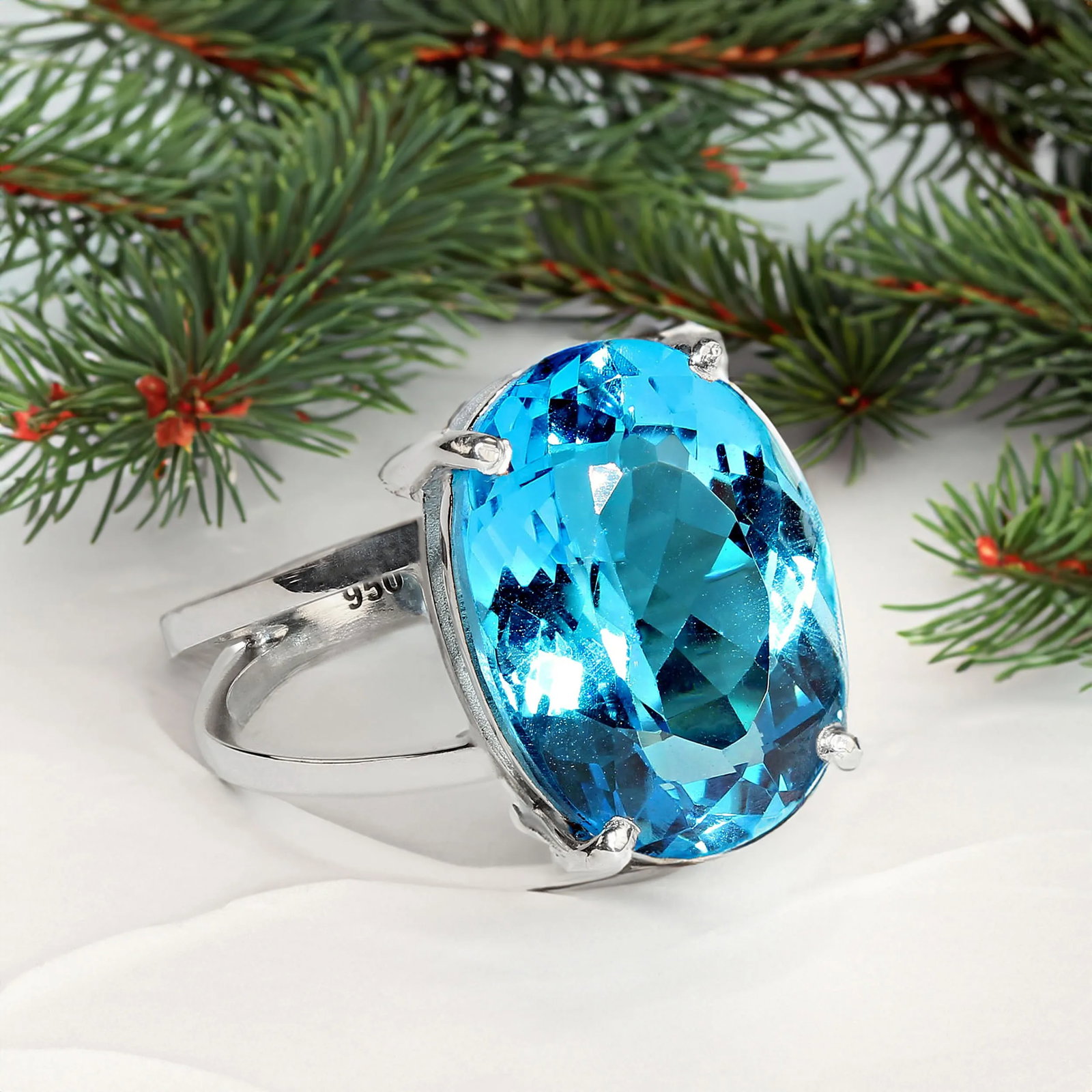 Scintillating 17ct Swiss Blue Topaz and Sterling Silver Ring - 7