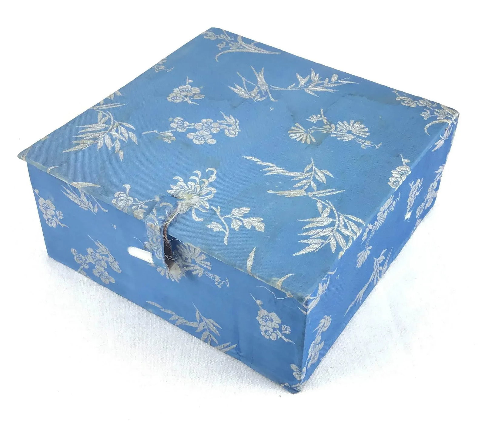 Antique Chinese Porcelain Bowl with Silk Box - 11