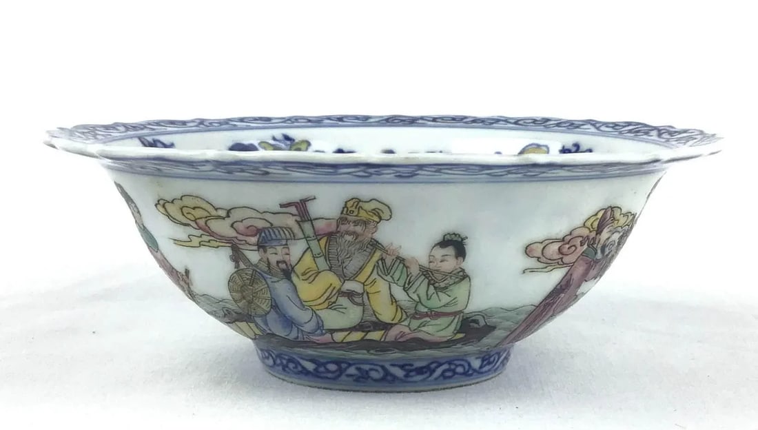 Antique Chinese Porcelain Bowl with Silk Box - 4
