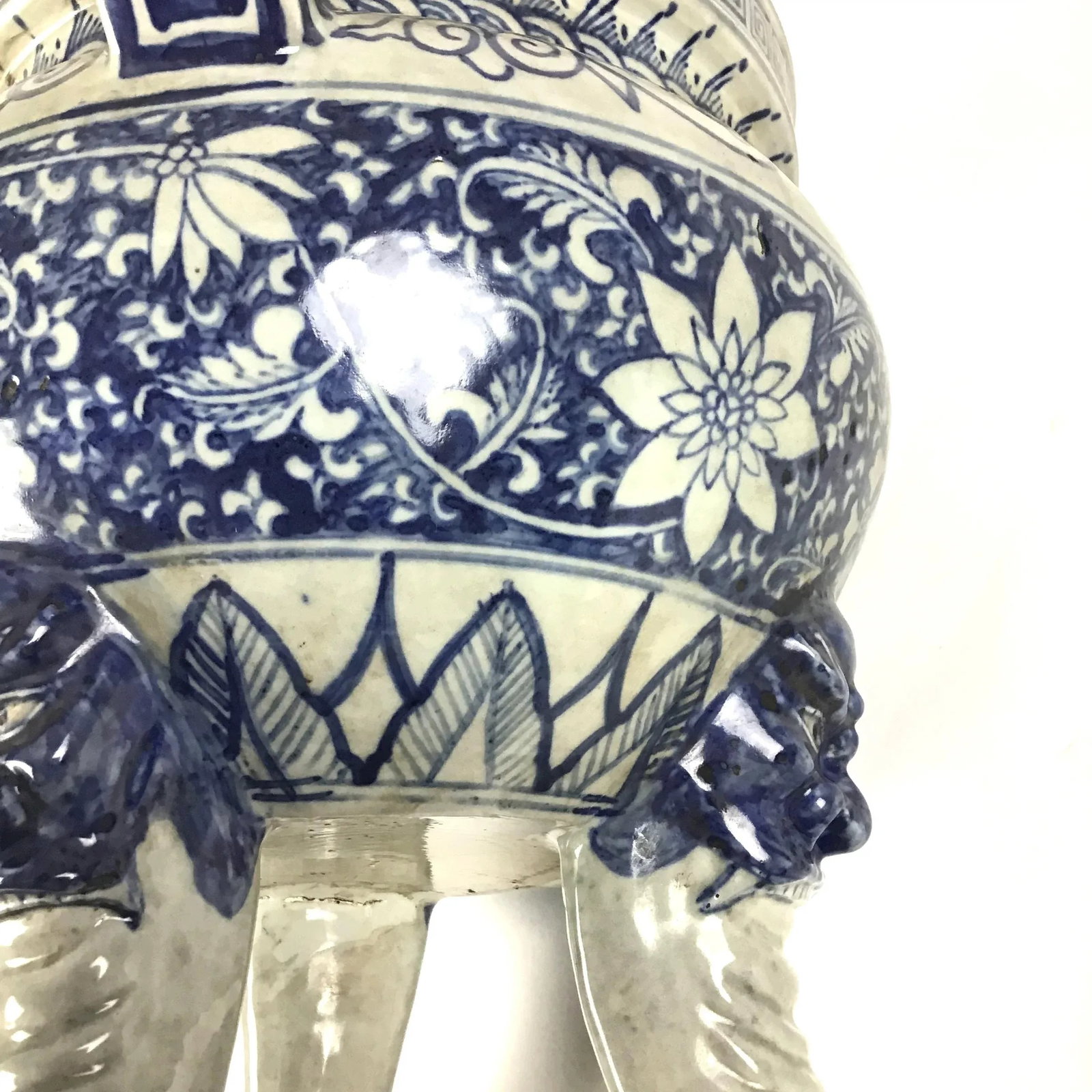 Antique Chinese Blue and White Tripod Incense Burner - 10