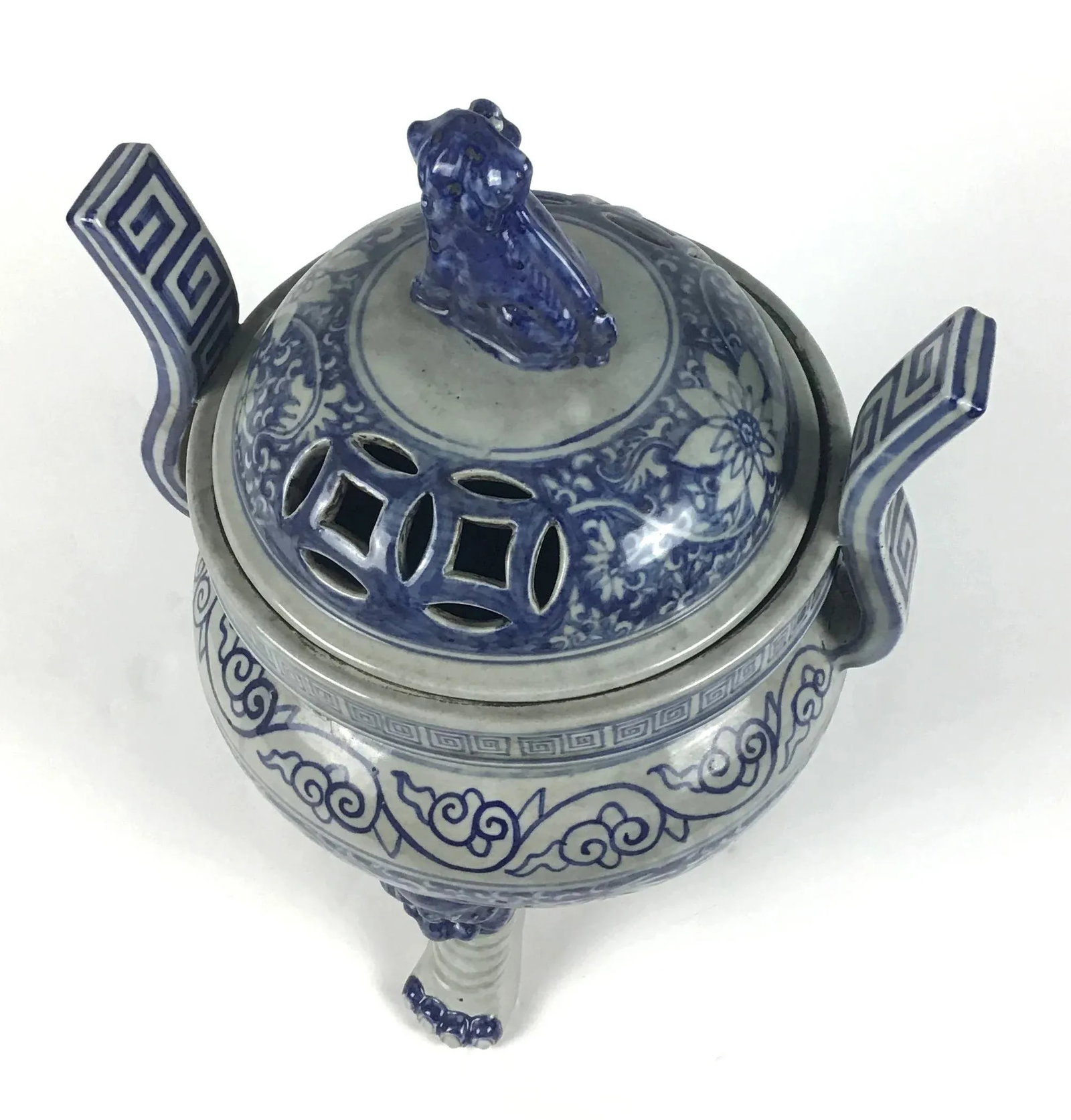Antique Chinese Blue and White Tripod Incense Burner - 4