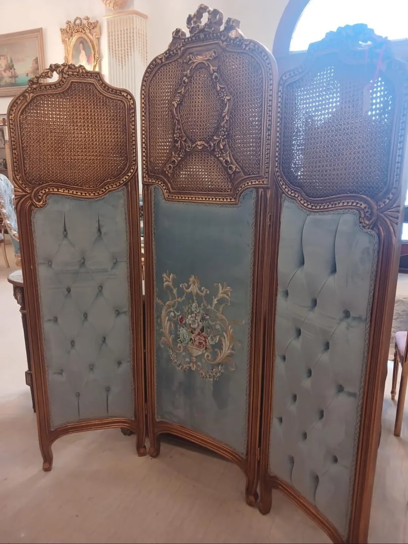 Vintage French Louis XV Style Three-Panel Screen in Gold Leaf Room Divider - 2