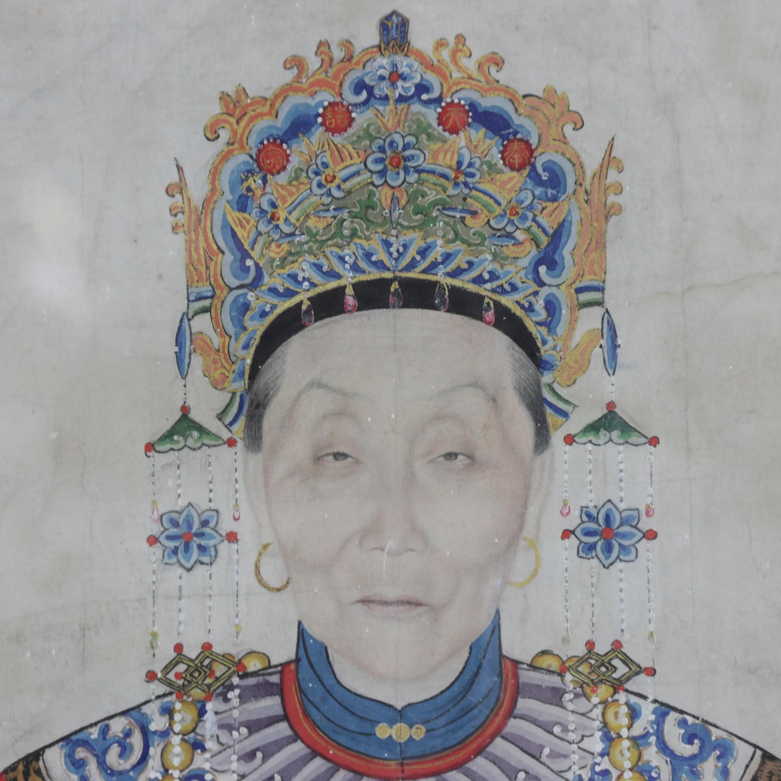 Large Framed Mid-Qing Dynasty Chinese Meticulous Ancestor Portrait Painting in Red - 3