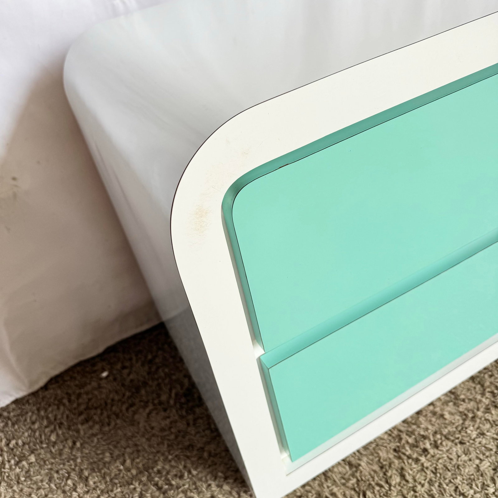 1980s Postmodern White and Turquoise Lacquer Laminate Waterfall Nightstand - 6