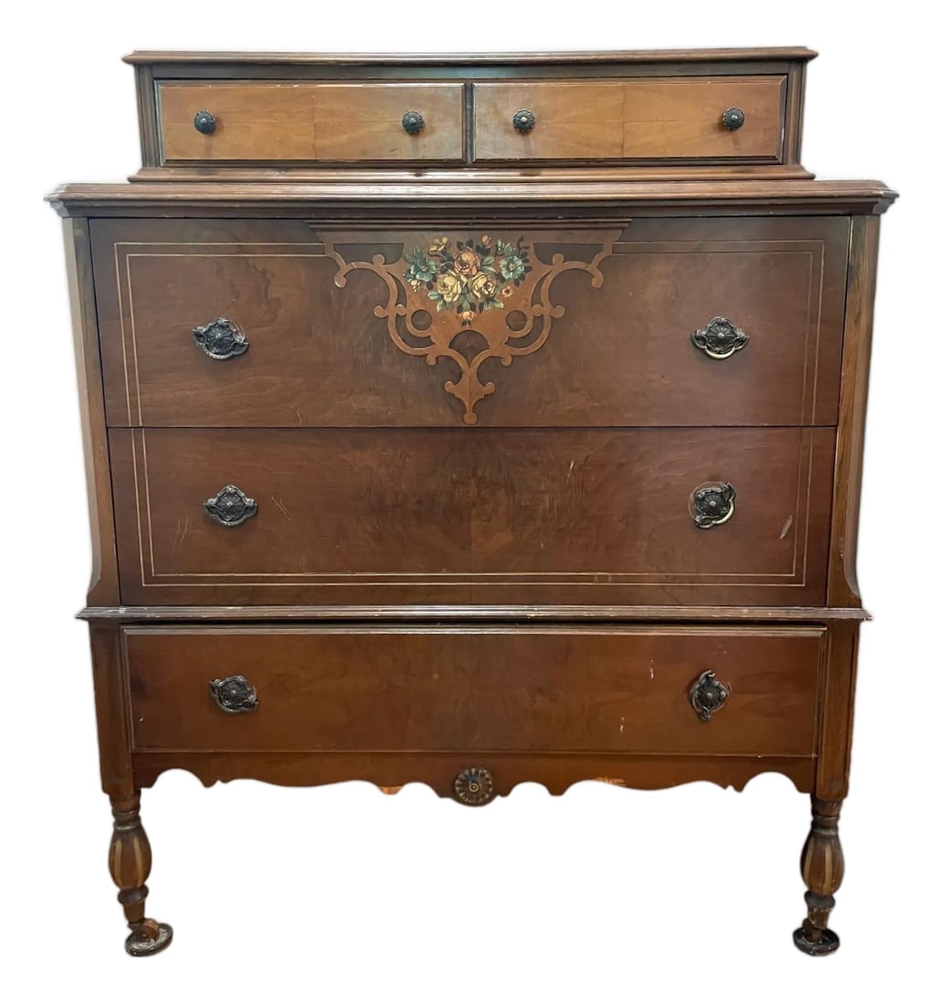 Antique Gentleman's Dresser - White Furniture Co.: Vintage Gentleman's Dresser by White Furniture Co. (Mebane NC) Manufactured early 1900. Numbered: 450 Three deep drawers plus two on top for accessories. Condition: Alterations: Original Condition Una