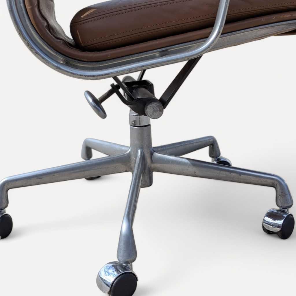 Mid-Century Modern Eames Soft Pad Chair by Herman Miller, 1960s, Leather - 12