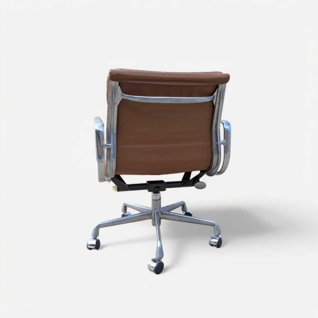 Mid-Century Modern Eames Soft Pad Chair by Herman Miller, 1960s, Leather - 9