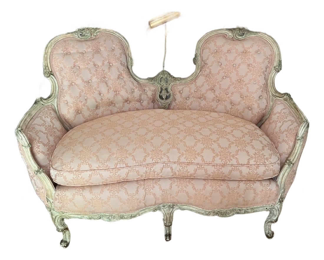 1970s Vintage French Boudoir Style Pink Cushioned Settee With White Wooden Detailed Frame (1 of 12)