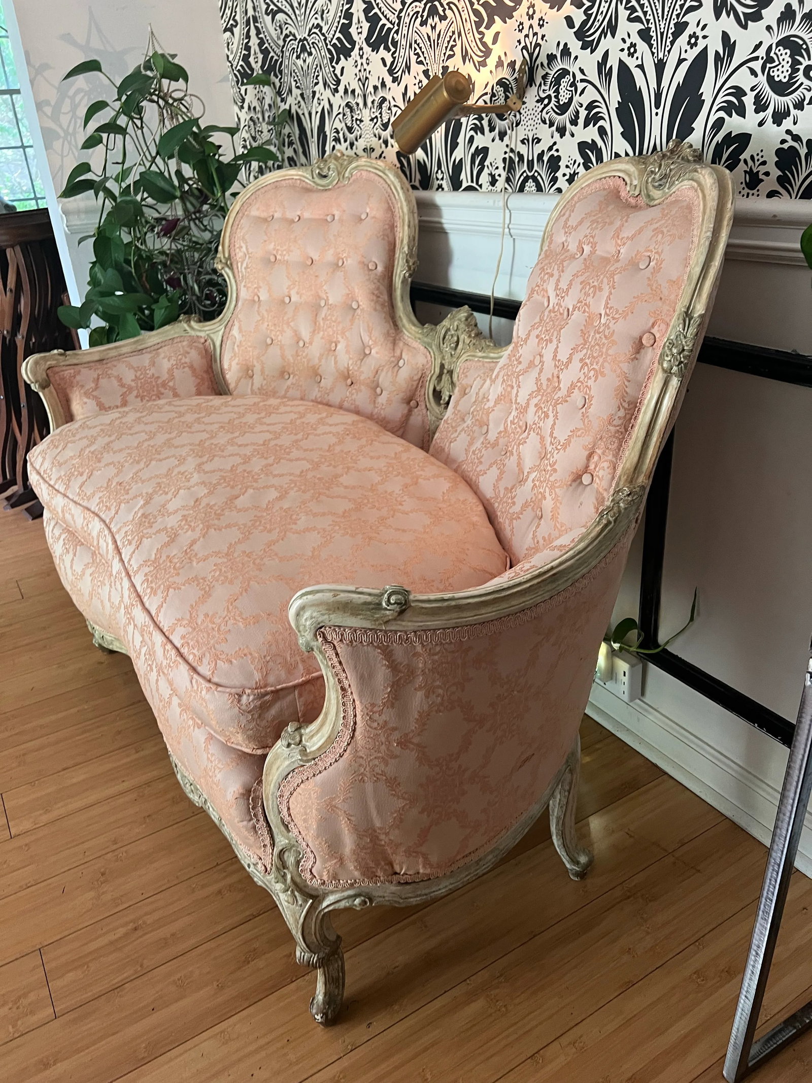 1970s Vintage French Boudoir Style Pink Cushioned Settee With White Wooden Detailed Frame - 6
