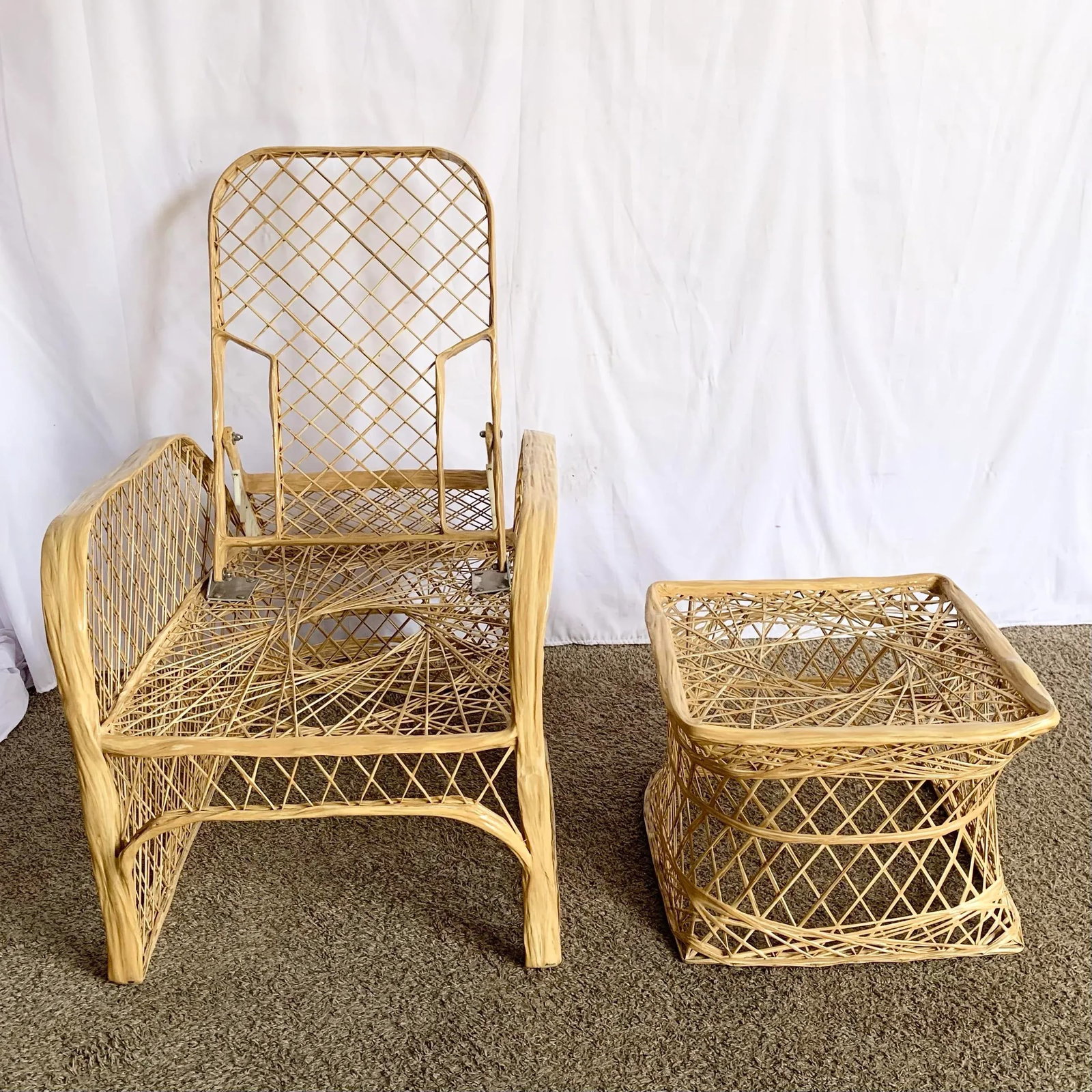 Mid Century Modern Spun Fiber Glass Adjustable Lounge Chair With Ottoman - 5