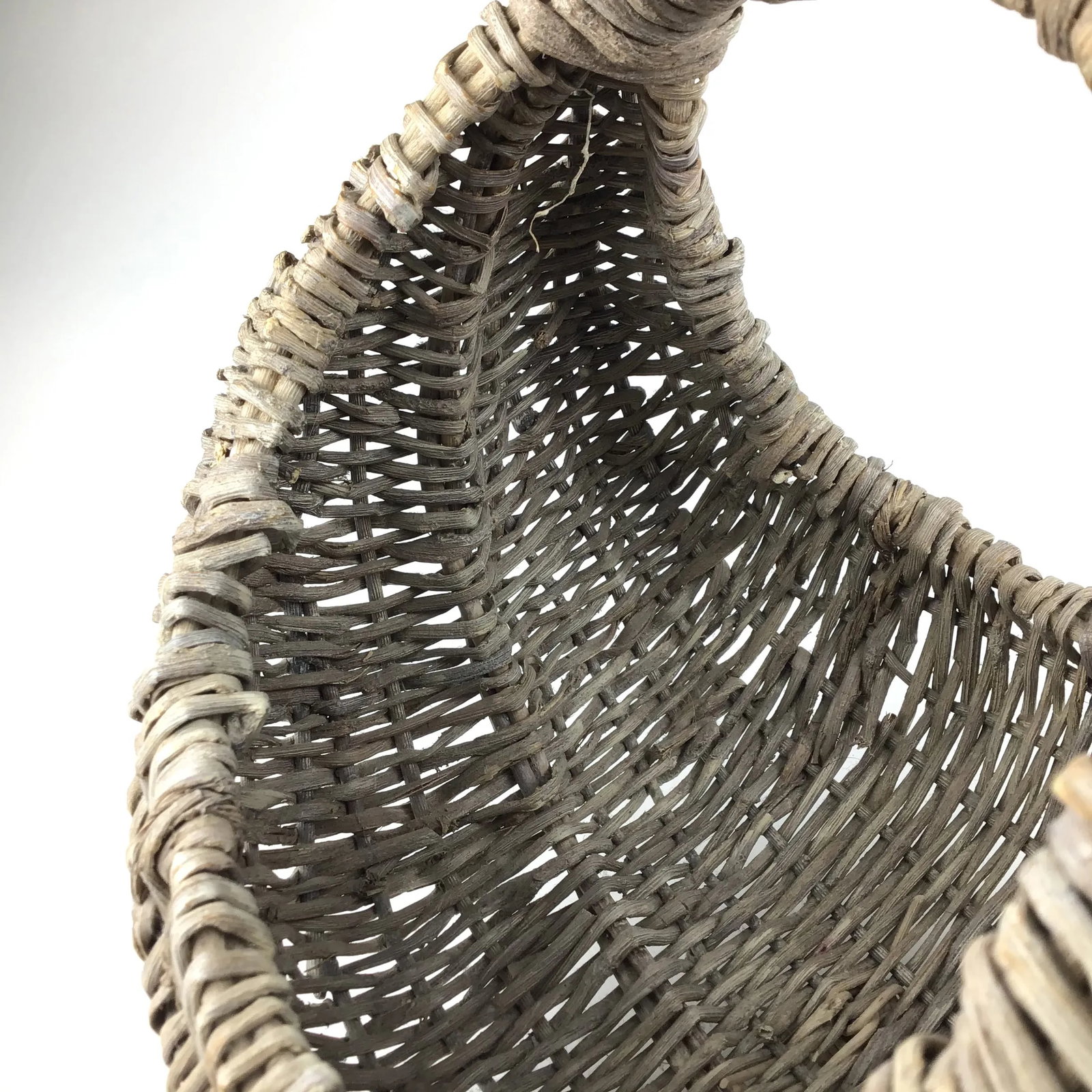 18th Century French Grape Gathering Basket - 10