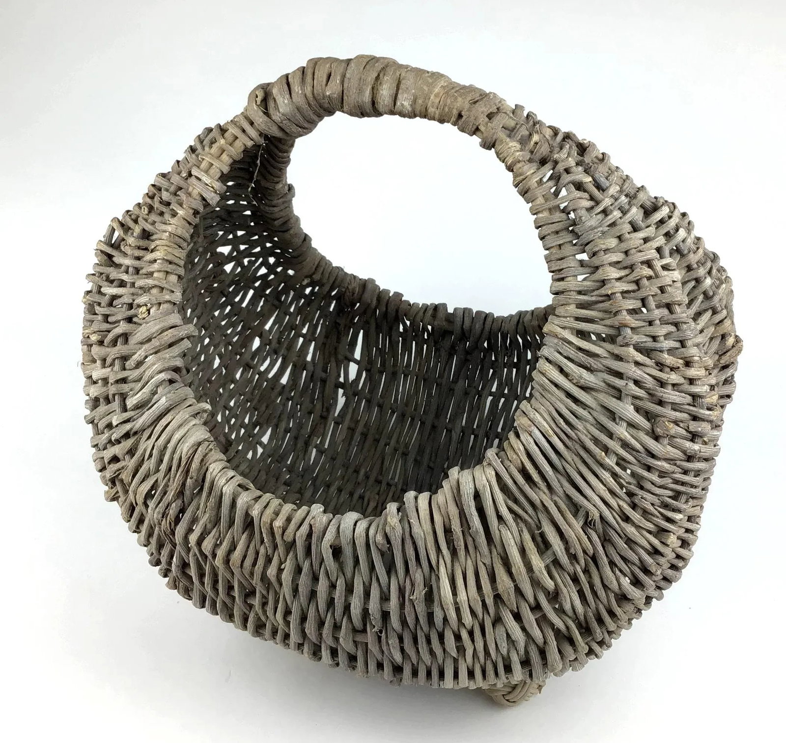 18th Century French Grape Gathering Basket - 13