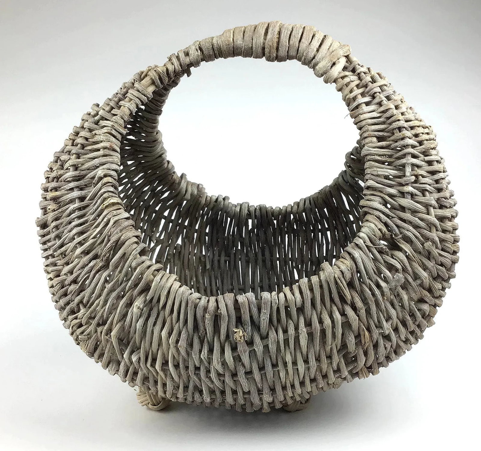 18th Century French Grape Gathering Basket - 5