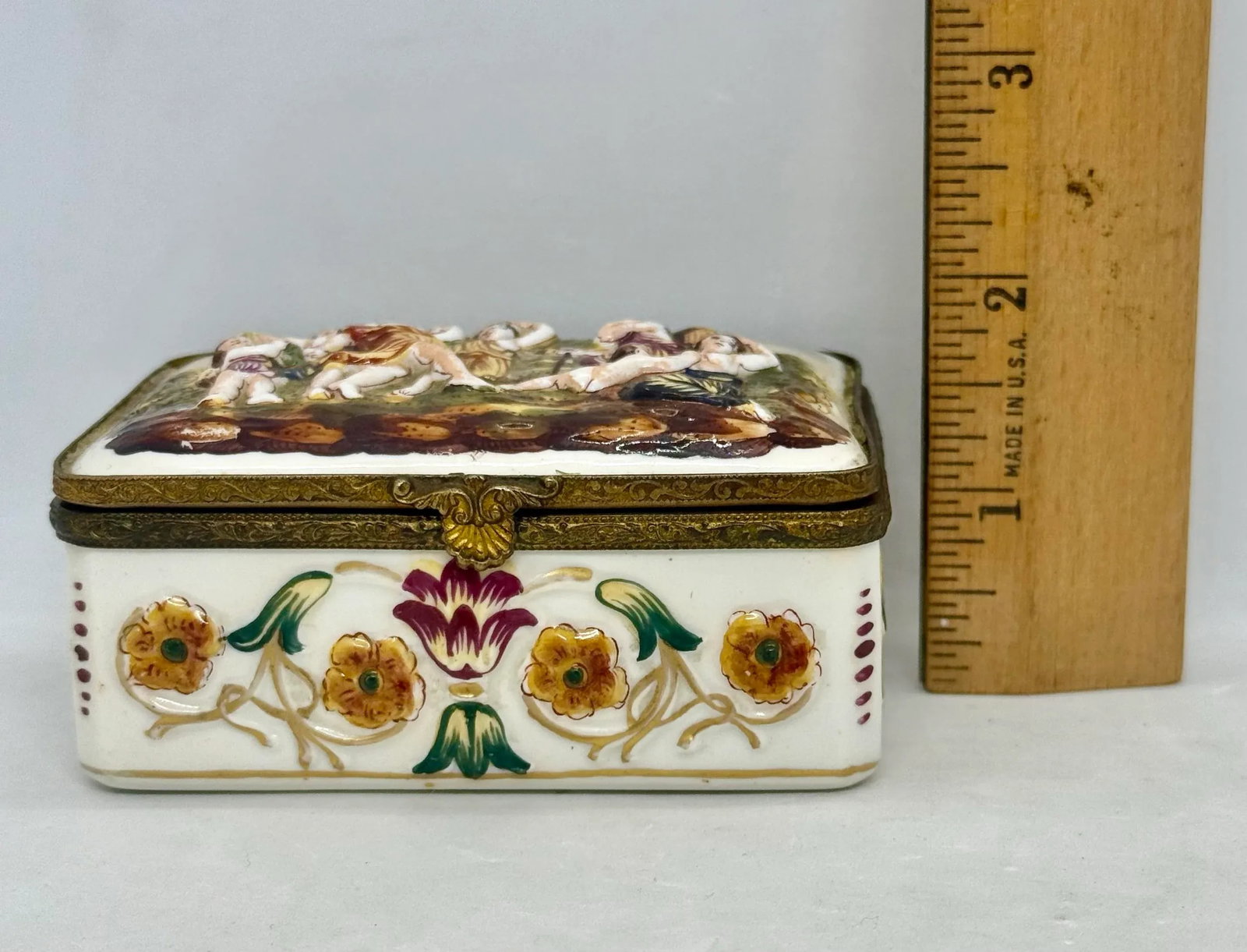 Late 19th Century Capodimonte Porcelain Hand-Painted Rectangle Shape Hindged Lid Trinket Box With Pl - 11