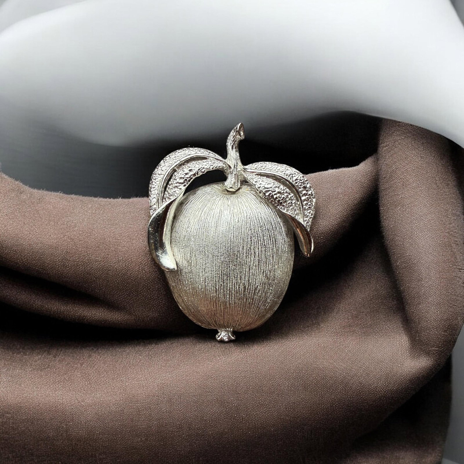 1960s Sarah Coventry Silver Brooch"Adam's Delight" Collection - 4