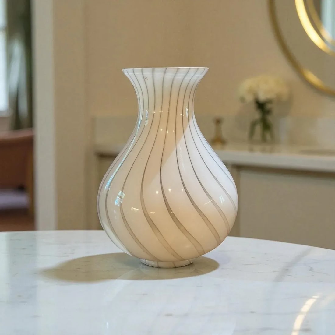 Murano Hand-Blown Opaline Filigrana Spiral Art Glass Vase - Late 20th Century - 4