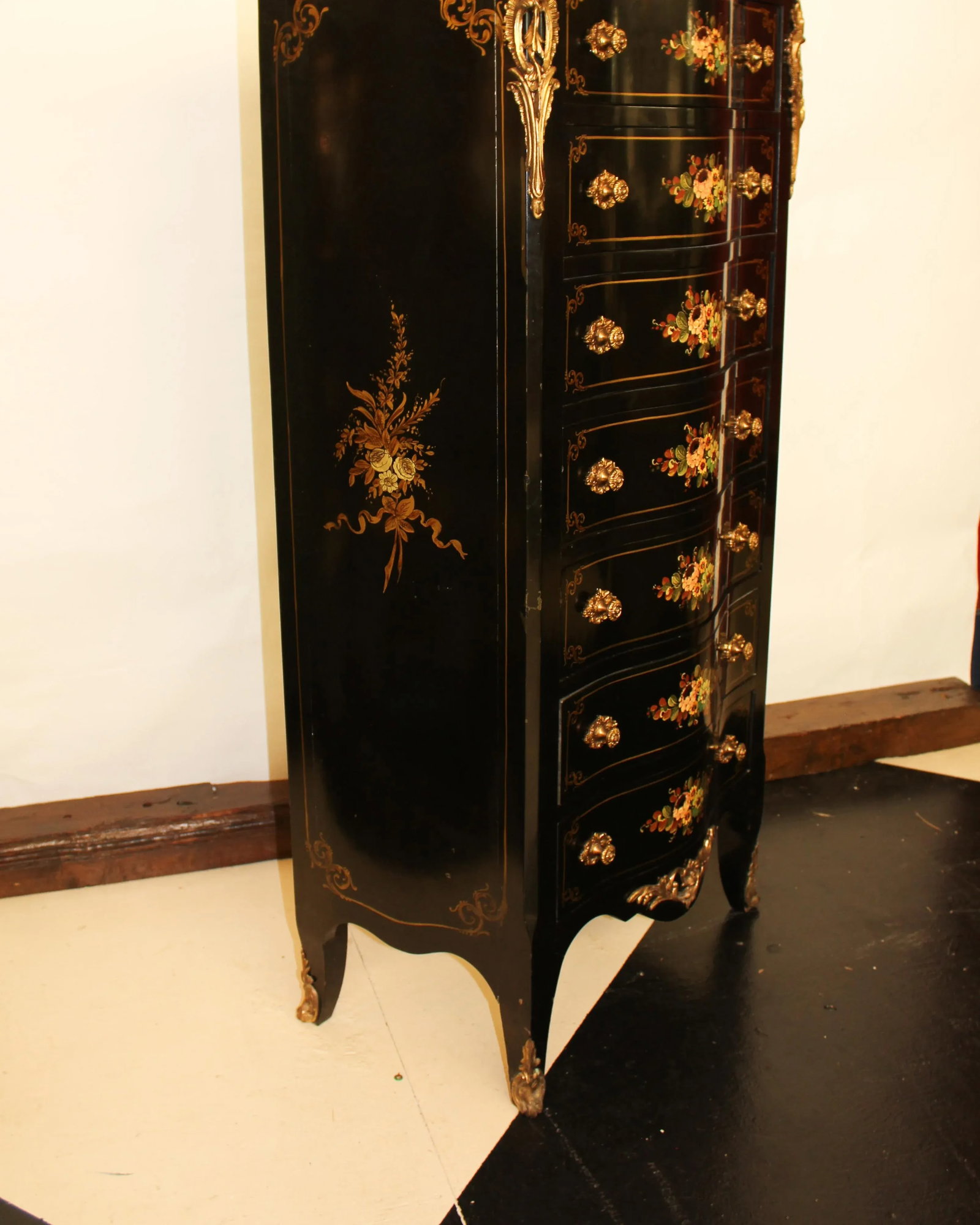 Black Regency Chest of Seven Drawers With Handpainted Floral Accents, Marble Top, and Brass Mounting - 3