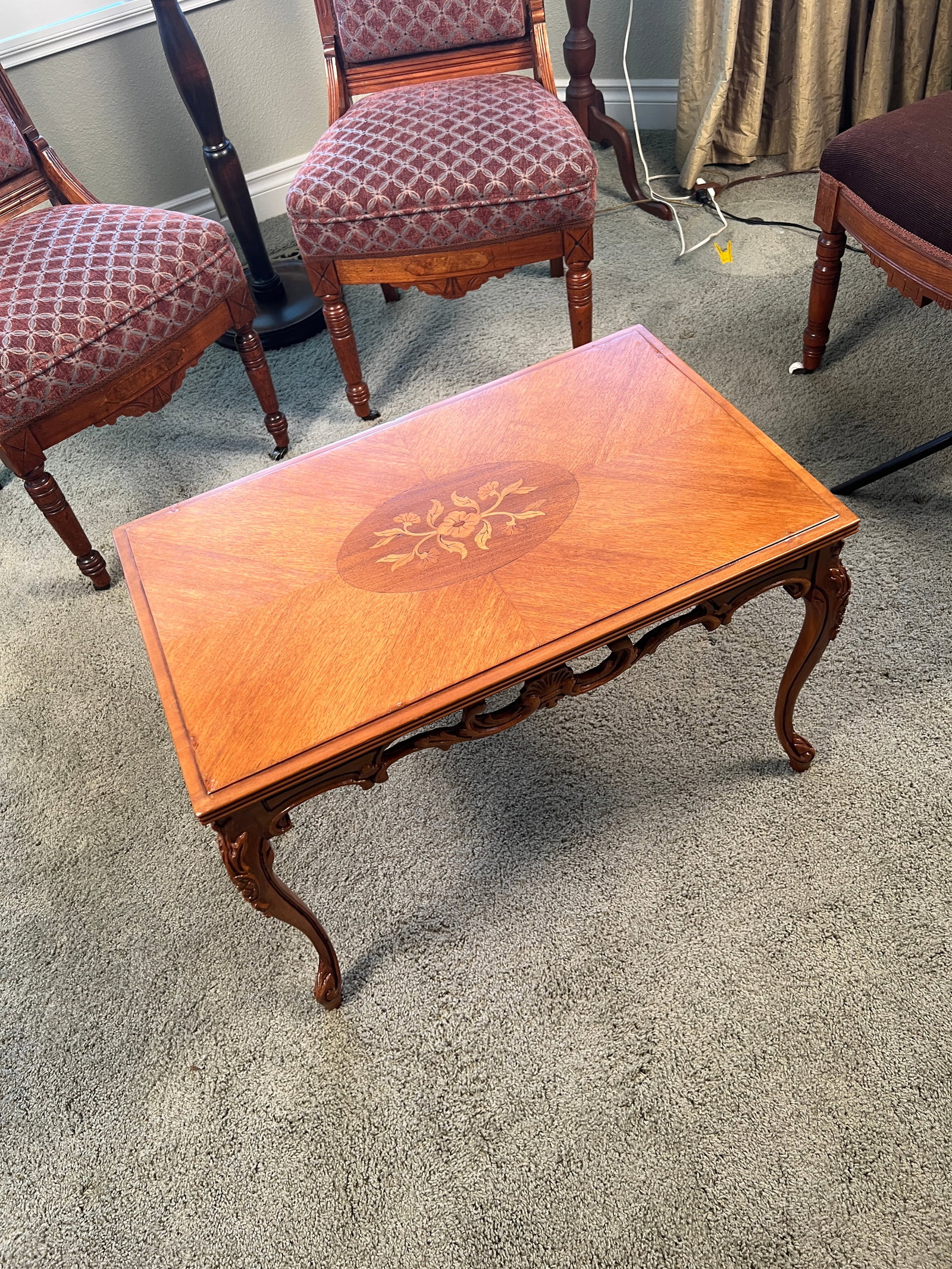 Vintage French Provincial Louis XV Style Walnut Marquetry Coffee Table With Floral Inlay - 3