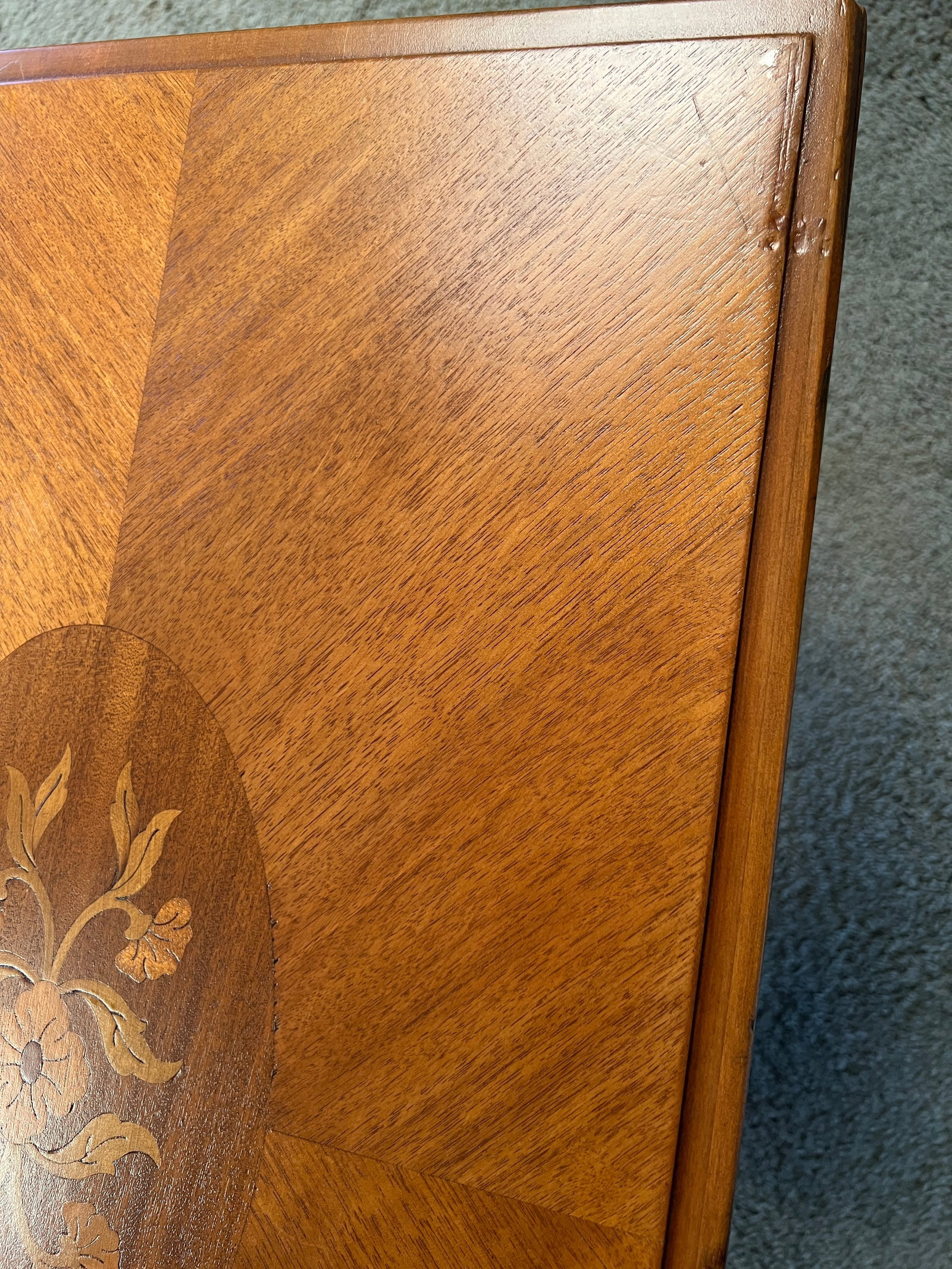 Vintage French Provincial Louis XV Style Walnut Marquetry Coffee Table With Floral Inlay - 7