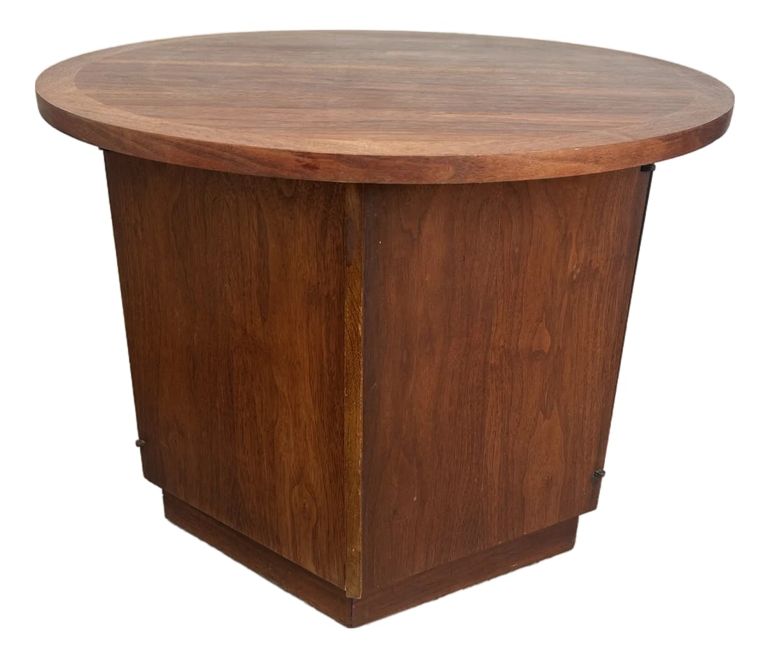 Lane Furniture Round Solid Walnut Accent Table 1960's: Mid century round walnut accent table by Lane Furniture. Cabinet has 2 doors with storage solid wood vintage from the 1960's Condition: Alterations: Restored Imperfections: Some Imperfections Conditio