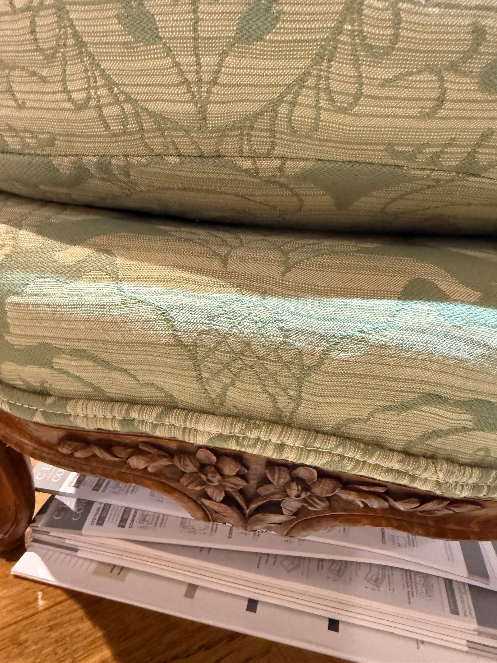 Late 19th Century French Walnut Bergere in Green Cotton Damask - 11