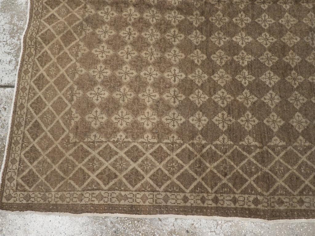 Galerie Shabab Collection Mid-20th Century Turkish Sivas Accent Rug - 4