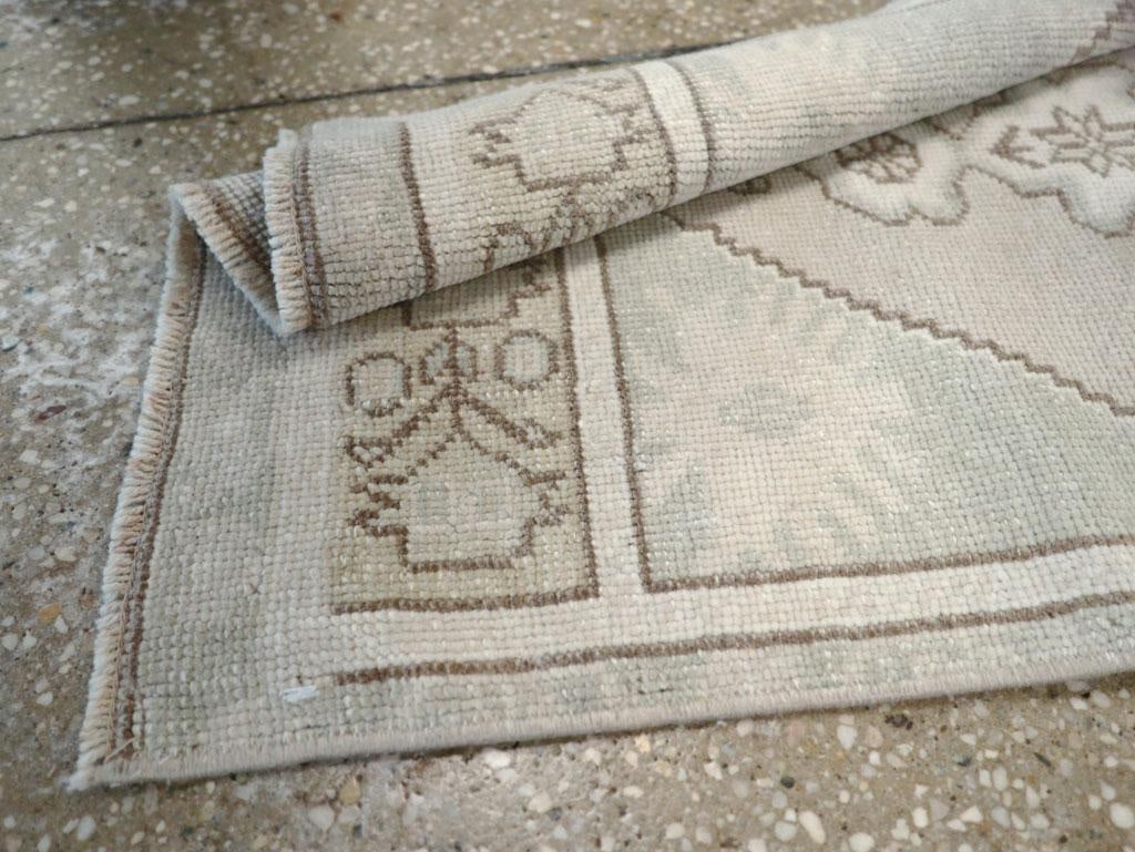 Galerie Shabab Collection Mid-20th Century Turkish Oushak Throw Rug - 8