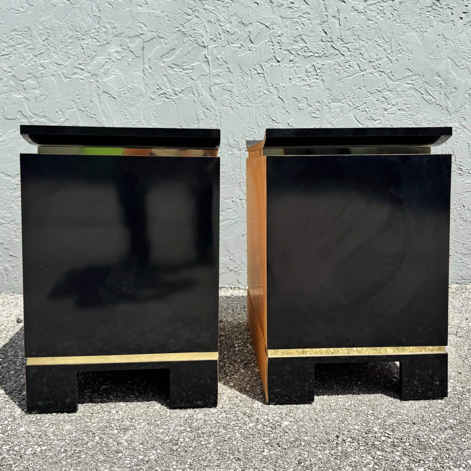 Chinoiserie Black Gloss Laminate Nightstands With Gold Accents - A Pair - 6