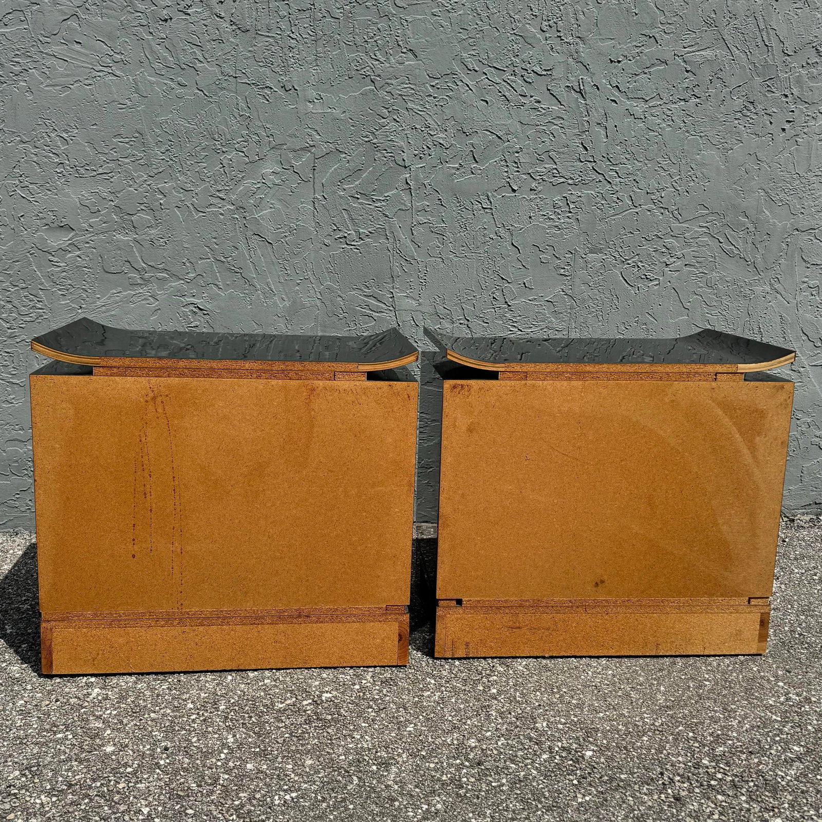 Chinoiserie Black Gloss Laminate Nightstands With Gold Accents - A Pair - 7