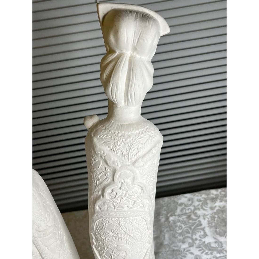 Vintage 22" Chinese Emperor & Empress Chalkware Statues - White Mid Century, A Pair - 13