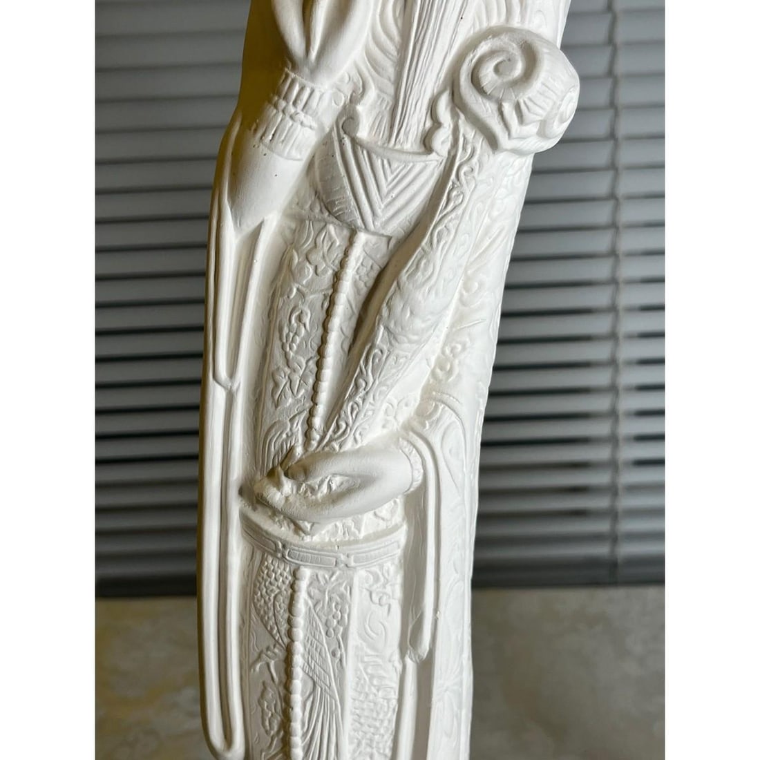 Vintage 22" Chinese Emperor & Empress Chalkware Statues - White Mid Century, A Pair - 6